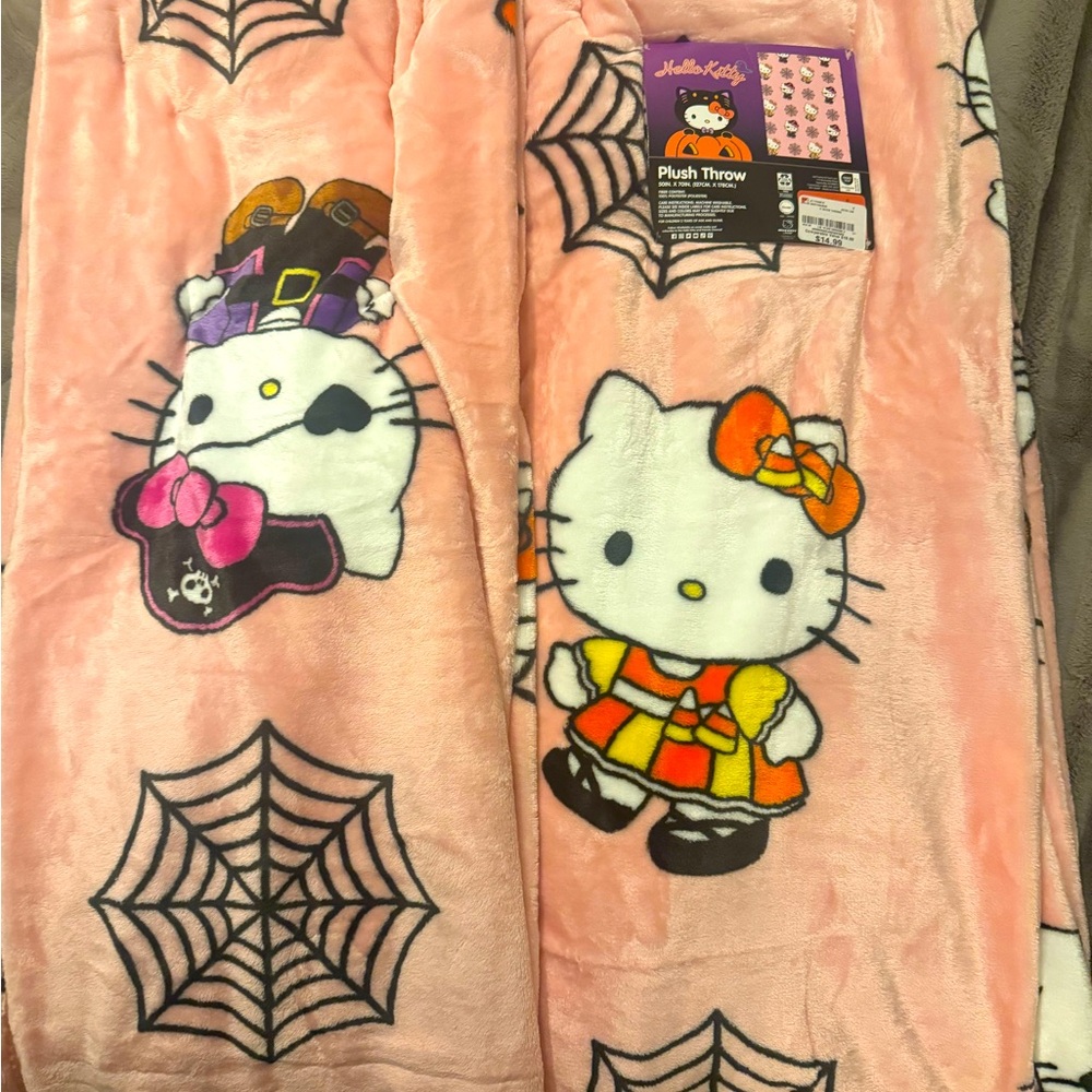 Hello Kitty Halloween blanket